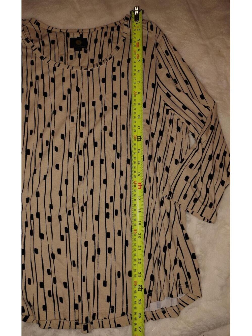 JM Collection Top - Picture 2 of 6